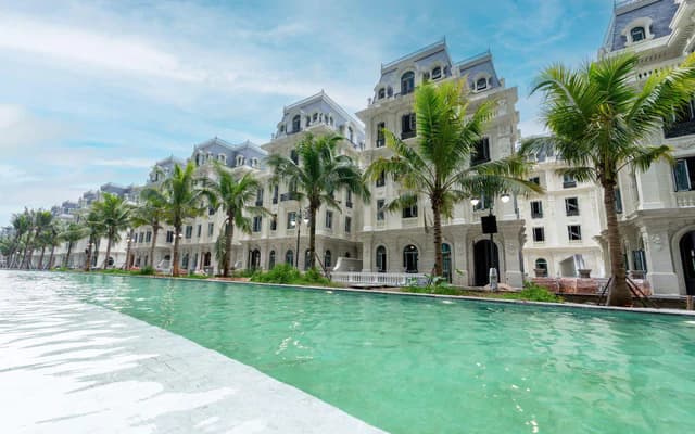 Mục sở thị BST 60 dinh thự siêu sang bên Crystal Lagoon gần 0,5km trước ngày bàn giao tại Ciputra